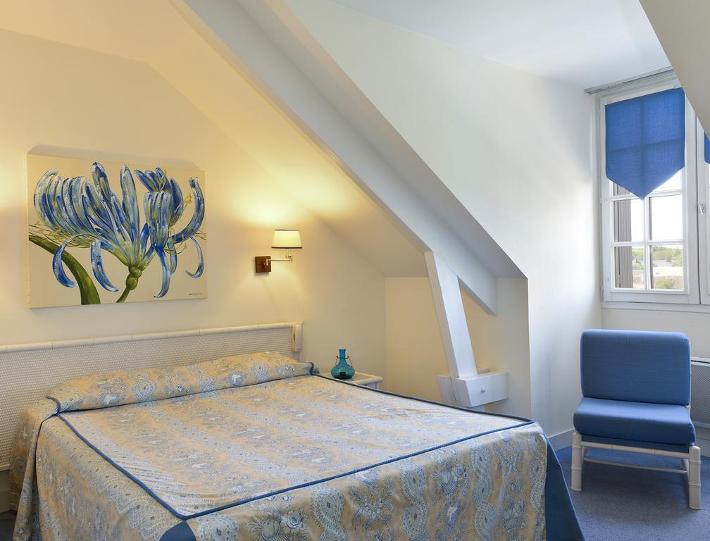 Logis Auberge Du Centre Chitenay Exterior photo